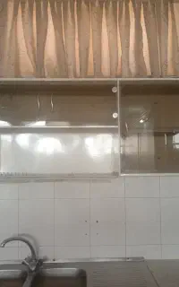 کابینت فلزی در شیشه ای