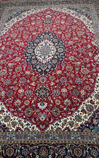 یک تخته فرش ۱۲متری قرمز بدون پارگی