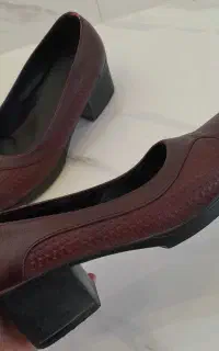 کفش پاشنه دار چرم