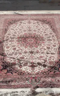 قالی دستباف بدون هیچ گونه عیب تضمین ابعادش 206+325
