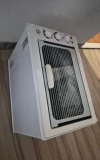 اون توسترAsel