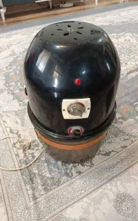 سشوار ایستاده کلاه داره