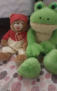 تعدادی عروسک  نو