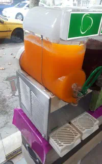 دستگاه یخ دربهشت ایتالیا براس درحدنو