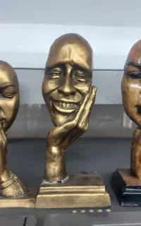 مجسمه رخ