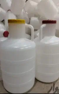 تعدادی دبه خیارشور و/ دبه رب