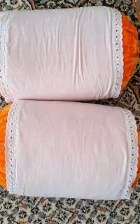 بالش لوله ای کوچک