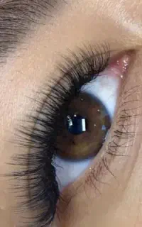 مدل مژه انجام خدمات اکستنشن هیدن لیفت و لمینیت مژه