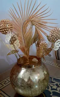 گلدان طلایی گرد