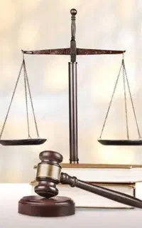 وکیل پایه یک دادگستری