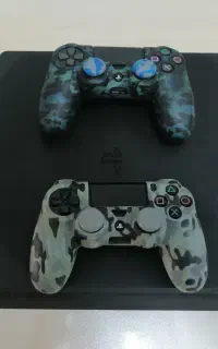 PS4 slim  1TB