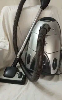 جارو برقی ARlSTAN مدل VC 808-SE