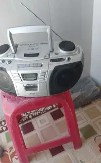 رادیو ظبط و. سی دی