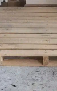 پالت چوبی در حد نو