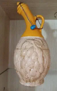 کوزه سفالی آب خوری و دکور سنتی زیبا