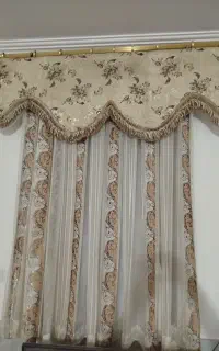 سلام یک پرده بزرگ  درب هال ودوپرده پنجره