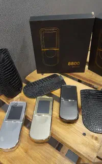 گوشی لاکچری نوکیا 8800 سیراکو و آرت آکبند