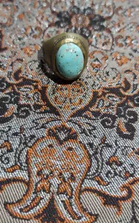 انگشتر فیروزه طبیعی با رکاب برنجی