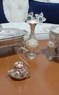 گلدان و سوپ خوری گرد و مستطیل و شکر دون