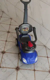 ماشین چهار چرخ