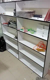 ویترین و قفسه