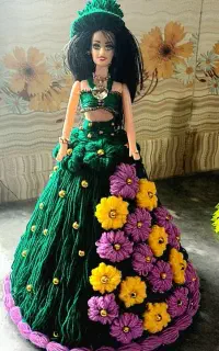تزئین عروسک ساده باربی با کاموا
