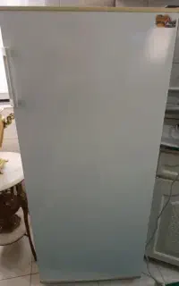 یخچال آزمایش
