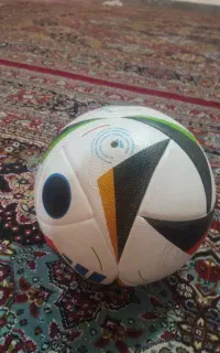 توپ یورو 2024 پرسی یا چسپی