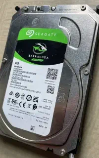تعدادی هارد 4 ترا اینترنال baracuda