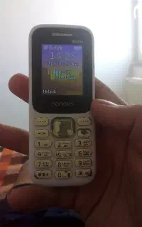 گوشی هانوفر مدل m8000