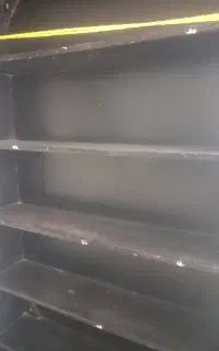 قفسه چوبی