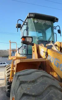 کار با لودر انجام میدم