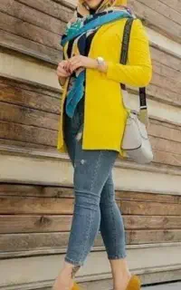 خانم برای مدلینگ لباس زنونه لازم هست