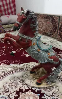 یک عدد مجسمه اسب