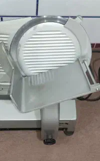 دستگاه کالباس بر محک