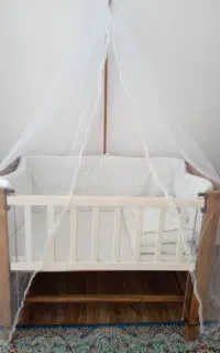 تخت و گهواره نوزاد