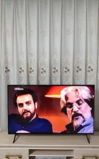 پرده حریر و یک والان