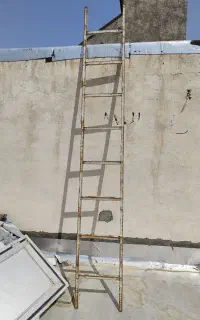 نردبان فلزی