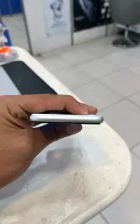 آیفون se2020 عروسک