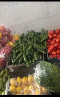 نیروی کار در میوه فروشی