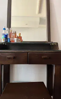 سرویس تخت و میز آرایش
