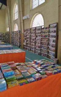 نمایشگاه کتاب/فروش کتاب