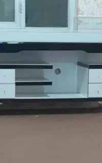 زیر تلویزیون