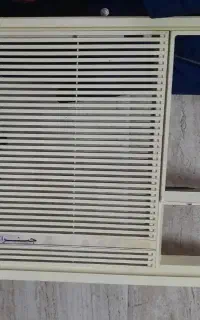 جلو پنجره کولر جنرال در رودان