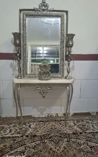 اینه ومیز کنسول