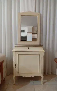آینه و کنسول