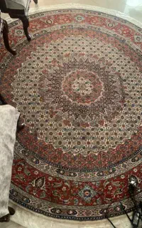 فرش گرد مدل خاص دستباف ۶ متری