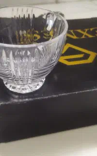 دودست فنجان چای برای عروس