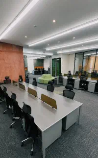 هنوز شاغل نیستی