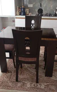 میز ناهار خوری ۴ نفره با شیشه